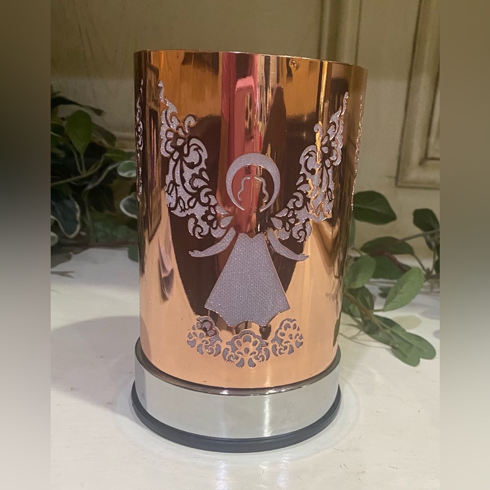 BRAND NEW WITH TAGS Graceful Angels Touch Warmer by Scentchips®